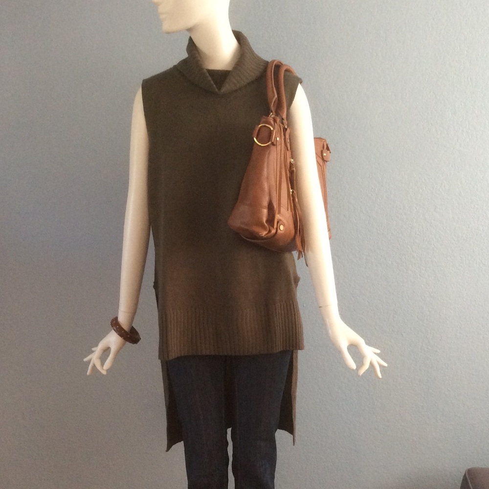 Devine Heart Olive Sweater
